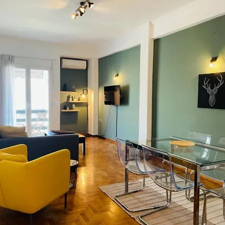 Cozy Apartment In Central Athens - Sleeps 6 Exterior foto